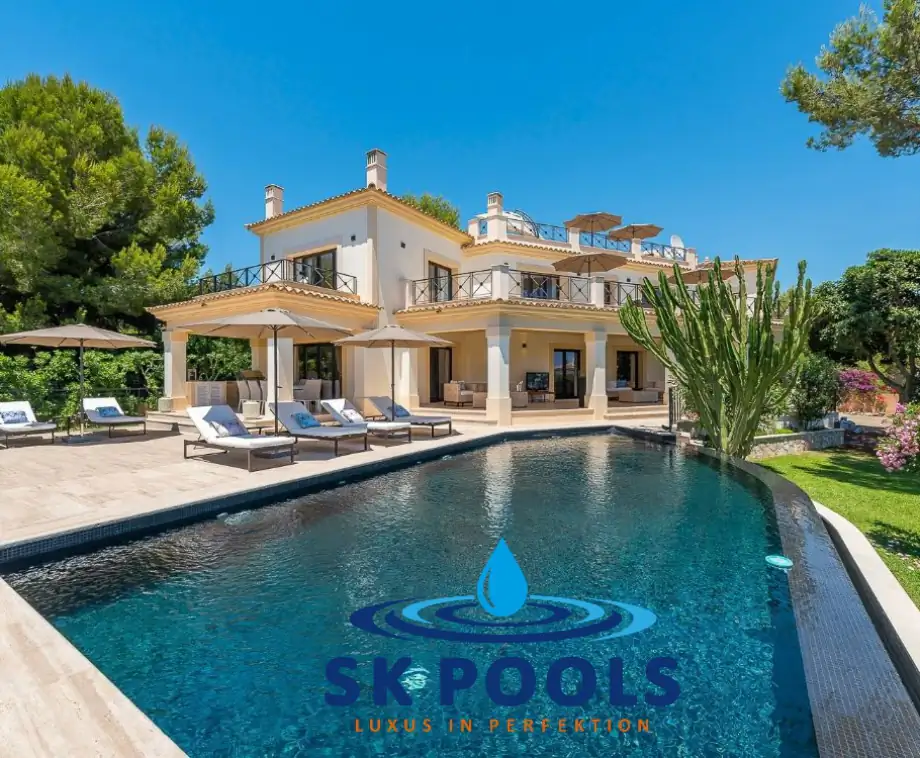 Mediterranean villa on Mallorca with an infinity pool maintained by SK Pools